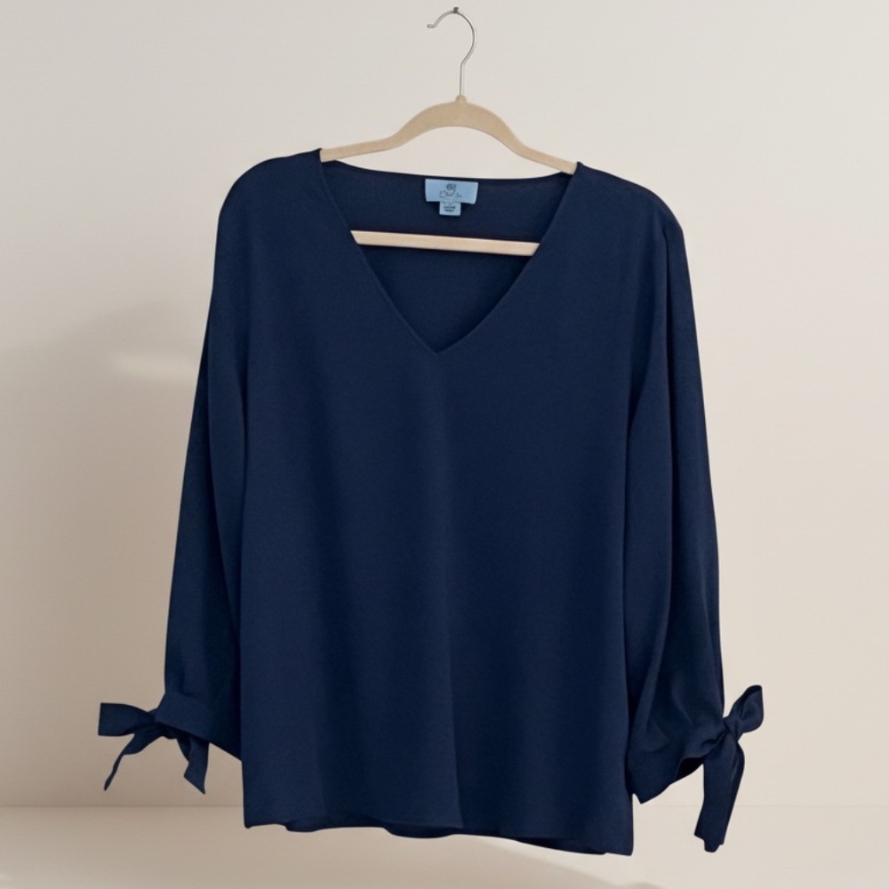 Cece blue blouse 3/4 tie sleeves and v-neck. XL